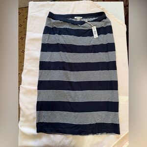 Max Studio Navy and White Pencil Skirt